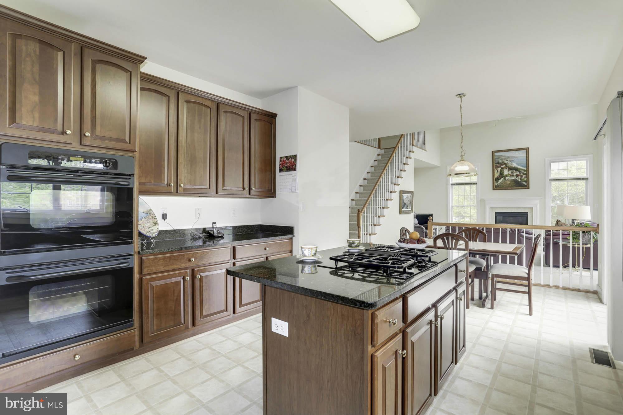 2721 Briggs Chaney Road Silver Spring, MD 20905 - Photo 11 of 30 Kitchen