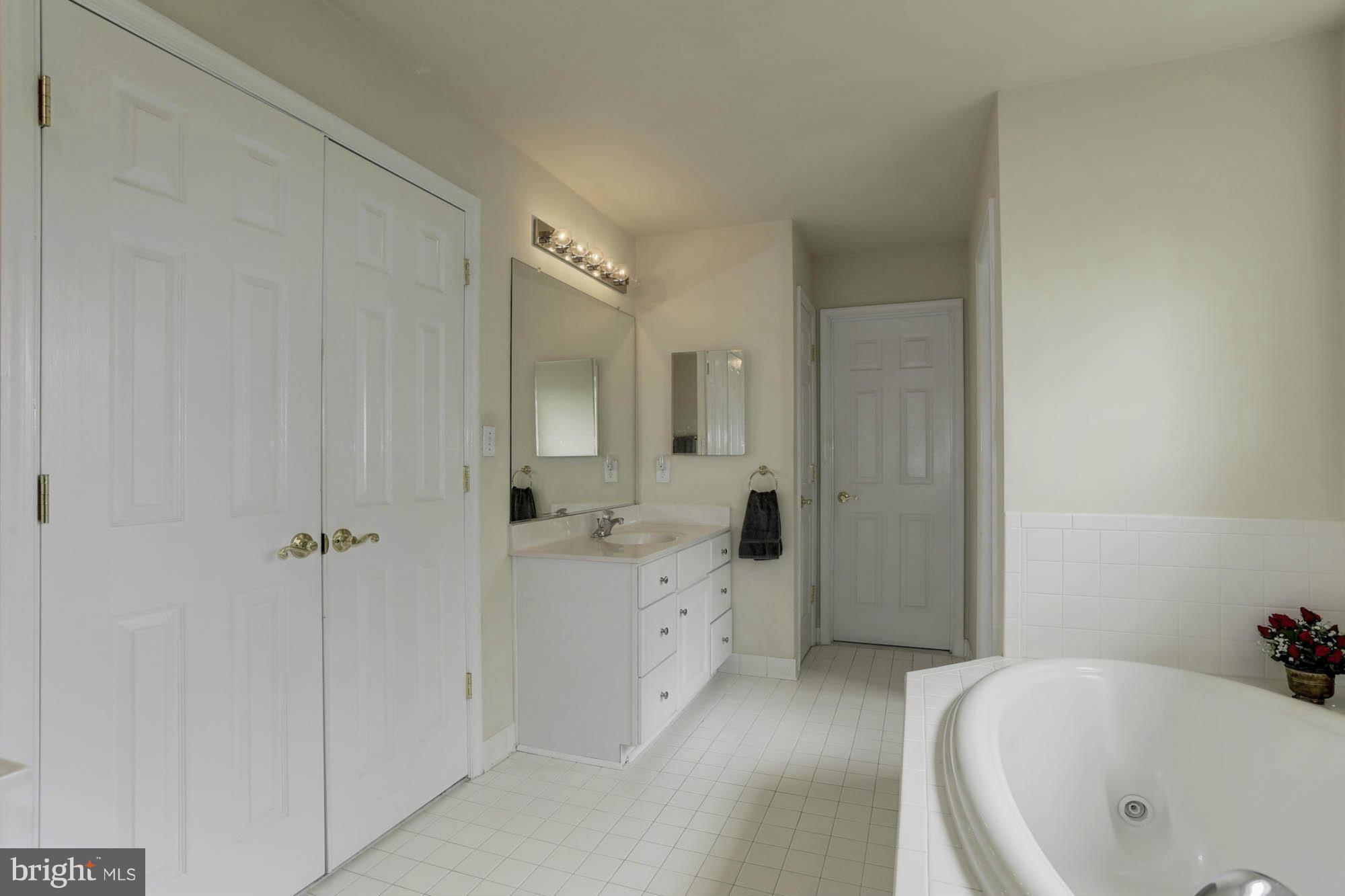 2721 Briggs Chaney Road Silver Spring, MD 20905 - Photo 17 of 30 Bath (Master)