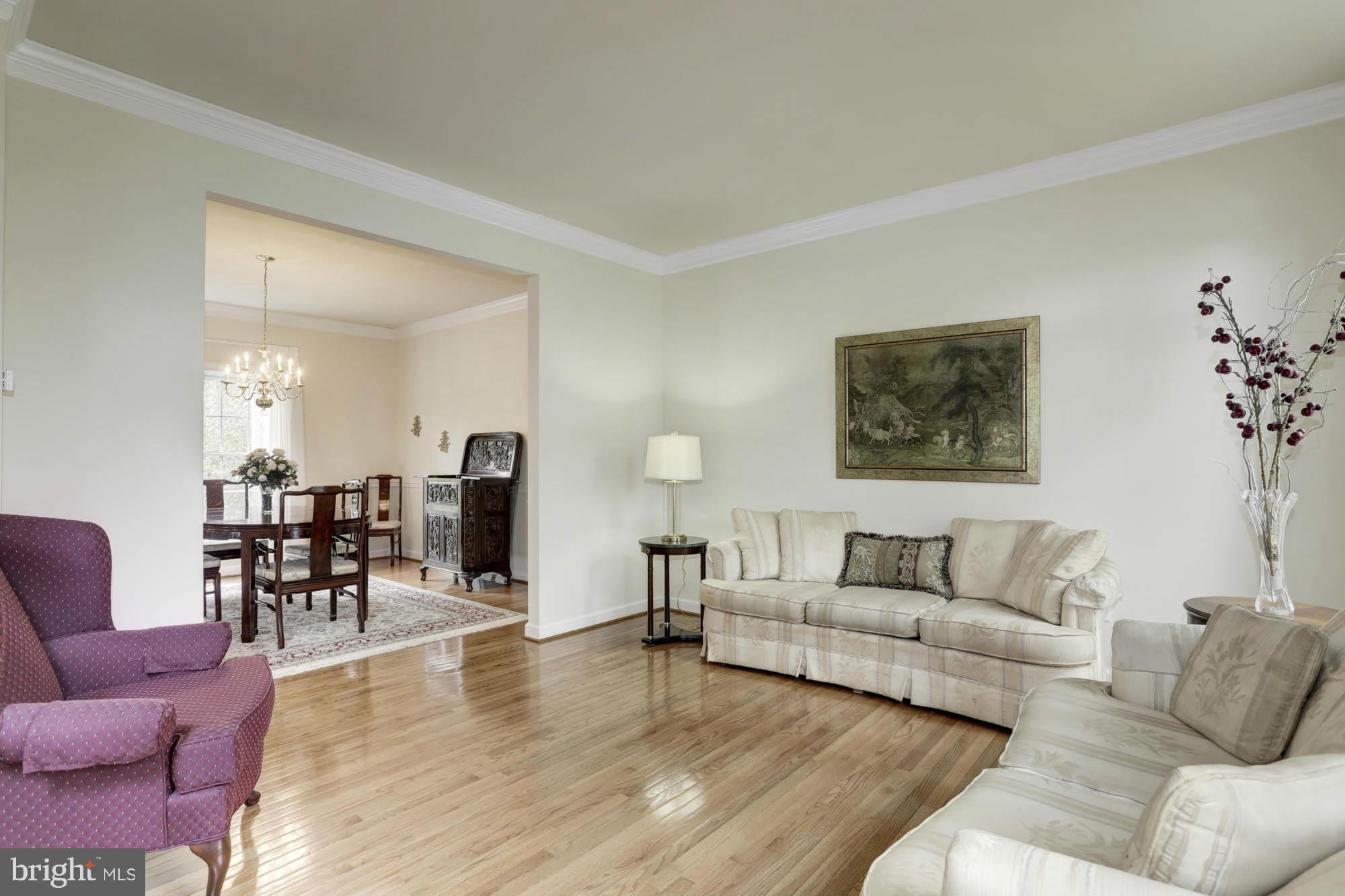 2721 Briggs Chaney Road Silver Spring, MD 20905 - Photo 5 of 30 Living Room