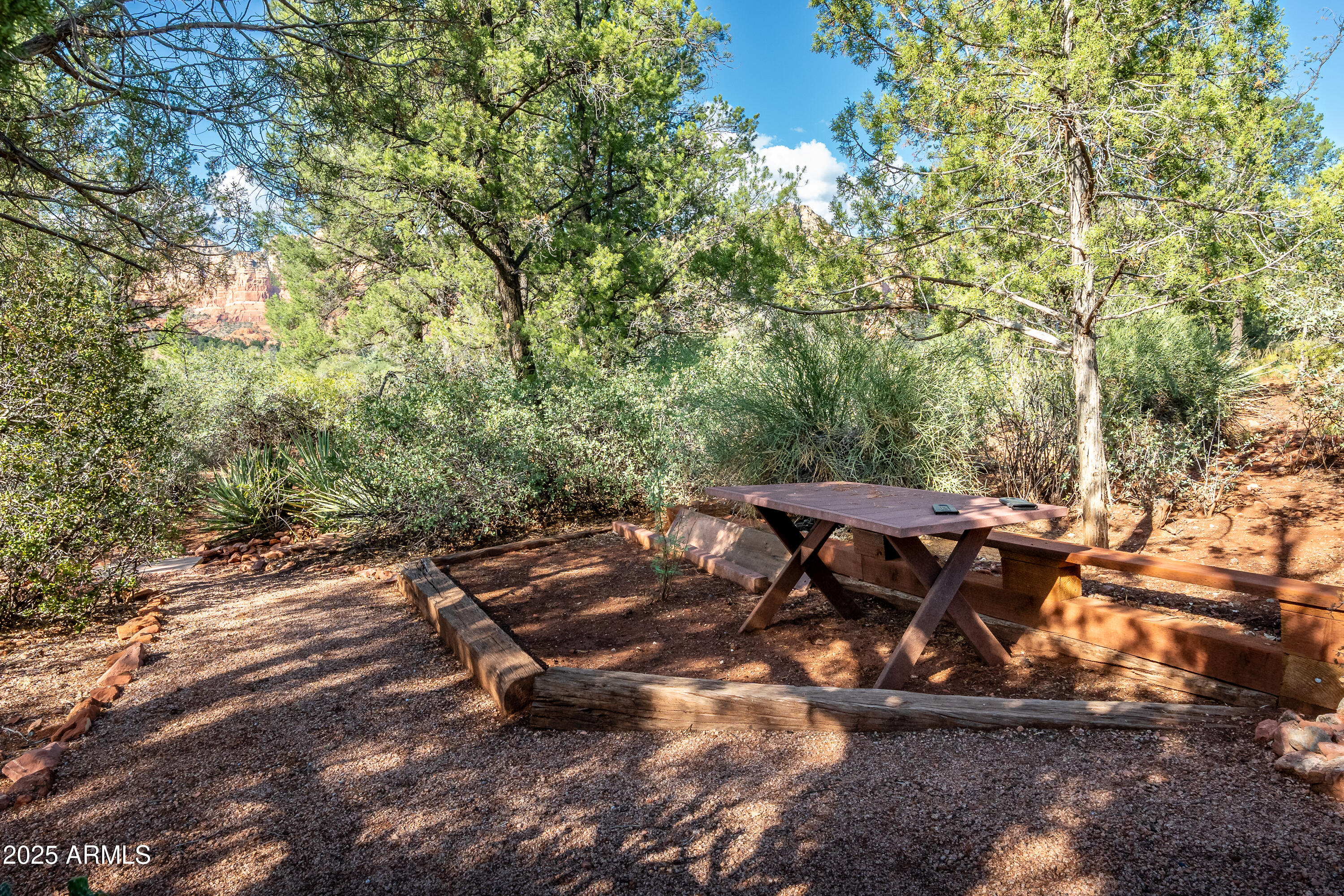 1050 Lee Mountain Road Sedona, AZ 86351 - Photo 54 of 80 Picnic space