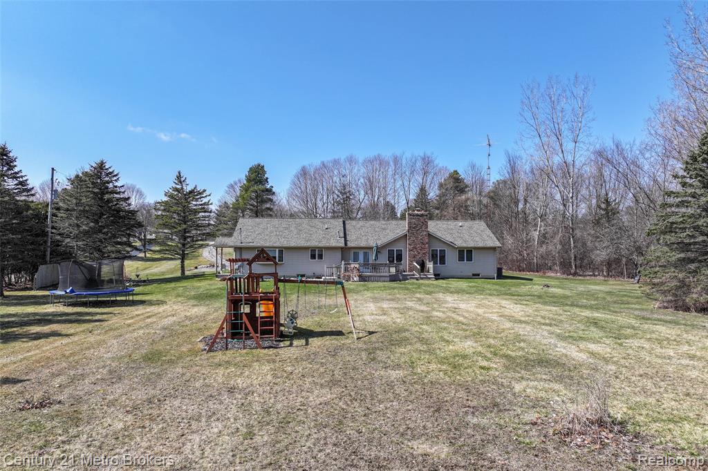 5464 North Seymour Road Flushing, MI 48433 - Photo 11 of 59