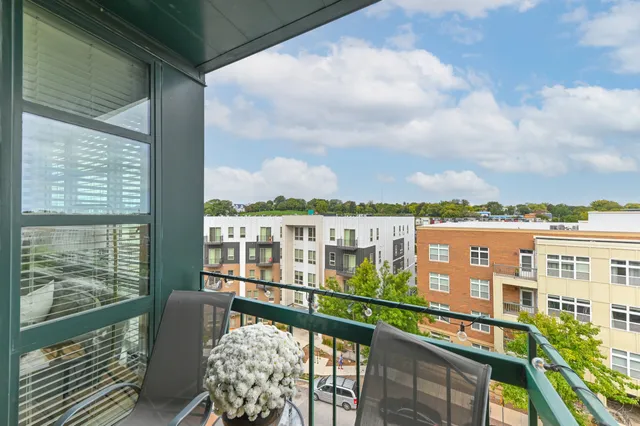 $419,000 | 1888 North Water Street, Unit 506, Milwaukee, WI 53202