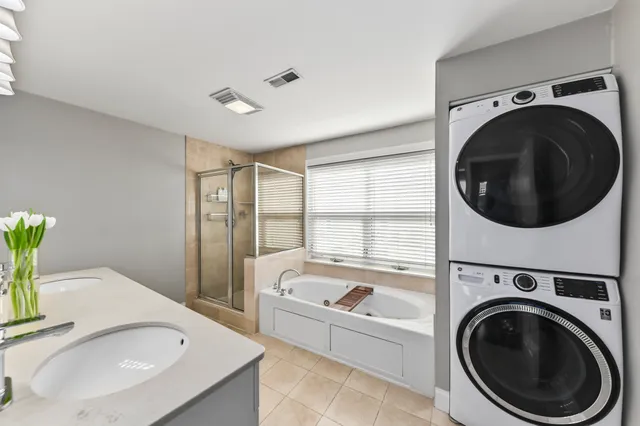 $419,000 | 1888 North Water Street, Unit 506, Milwaukee, WI 53202