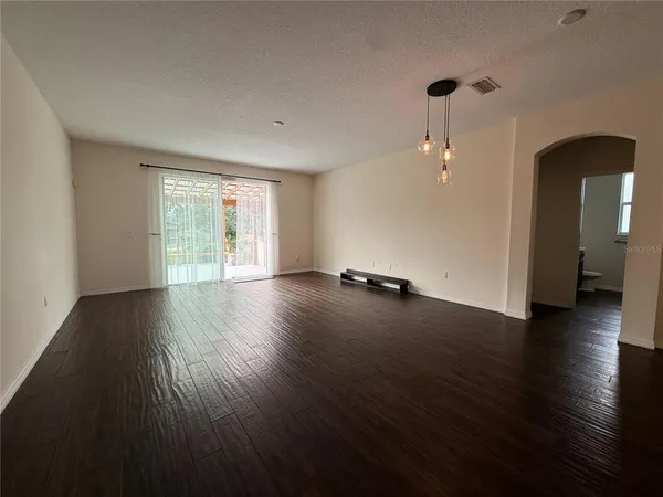 $679,900 | 13101 Done Groven Drive, Dover, FL 33527