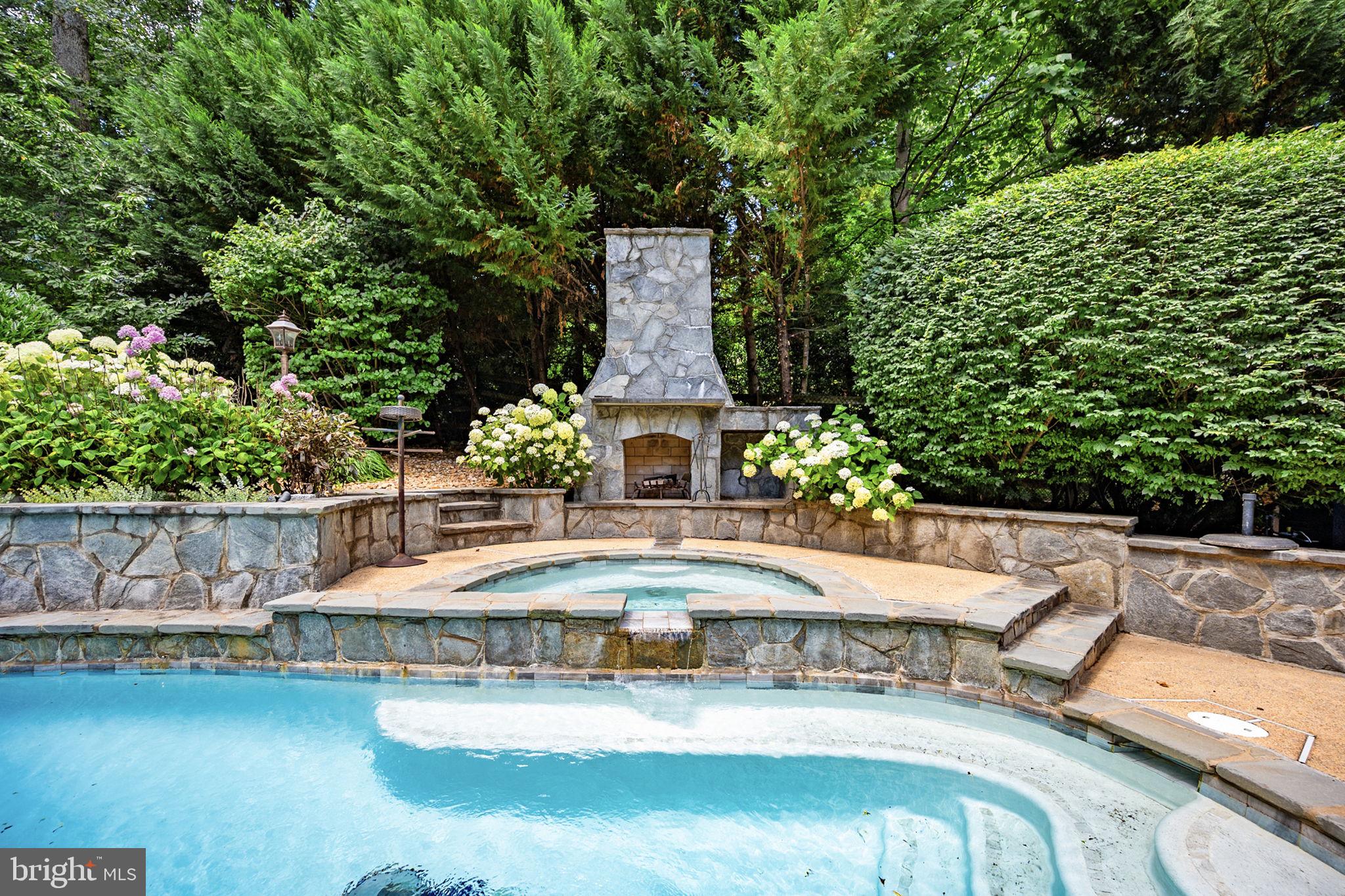 1256 New Bedford Lane Reston, VA 20194 - Photo 8 of 128