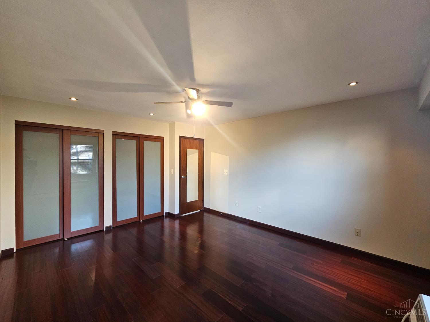 1815 William Howard Taft Road, Unit 507 Cincinnati, OH 45206 - Photo 15 of 28