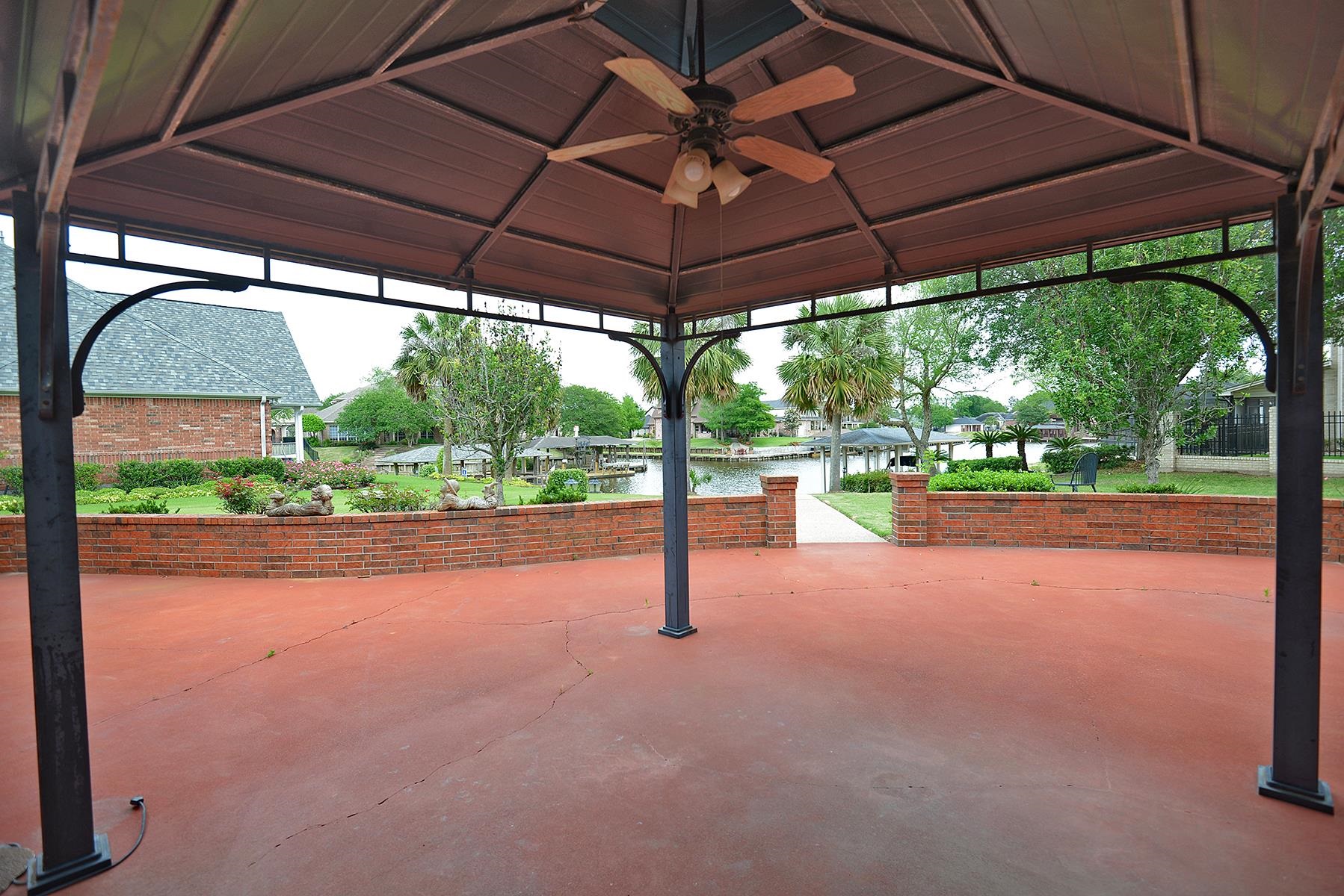 155 Greenhead Point Orange, TX 77630 - Photo 29 of 33