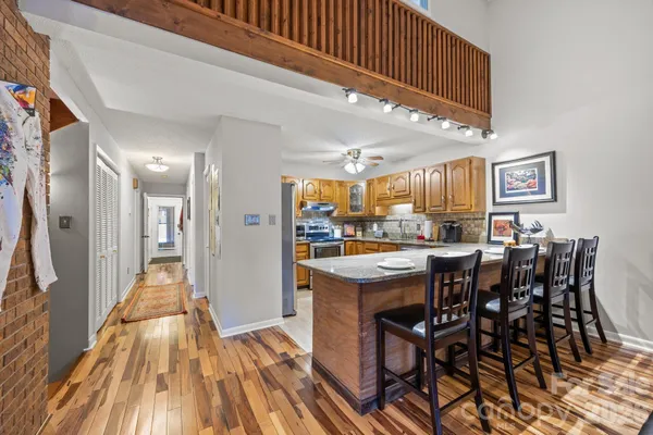 $500,000 | 501 Woodfield Drive, Asheville, NC 28803