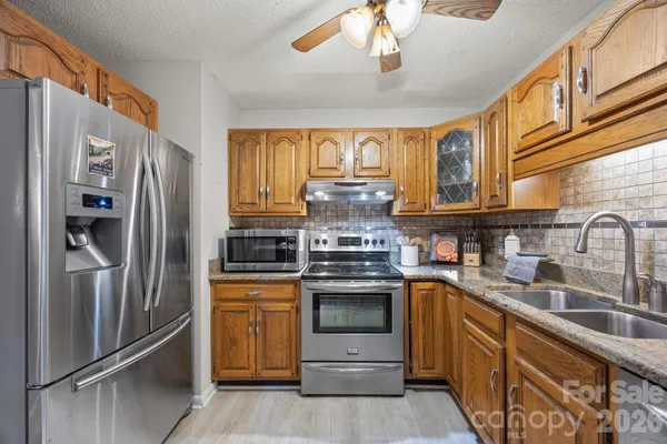 $500,000 | 501 Woodfield Drive, Asheville, NC 28803