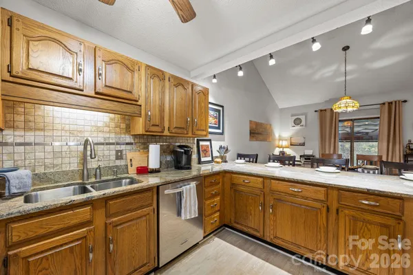 $500,000 | 501 Woodfield Drive, Asheville, NC 28803