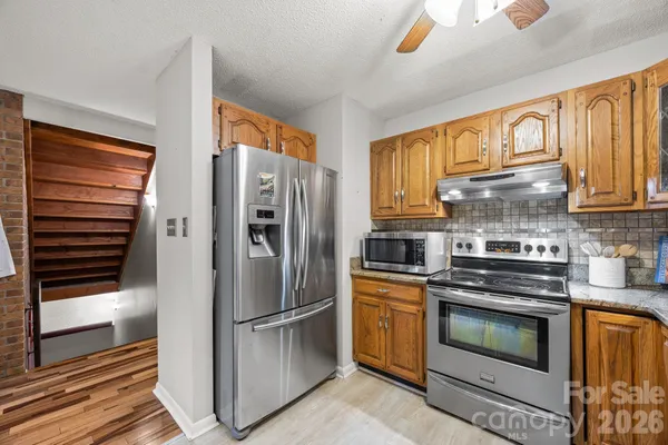 $500,000 | 501 Woodfield Drive, Asheville, NC 28803