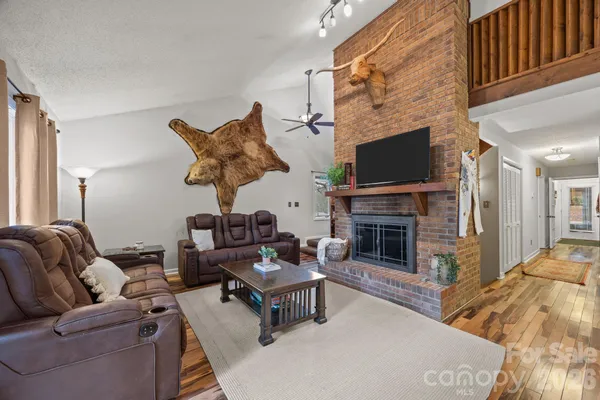 $500,000 | 501 Woodfield Drive, Asheville, NC 28803