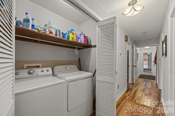 $500,000 | 501 Woodfield Drive, Asheville, NC 28803