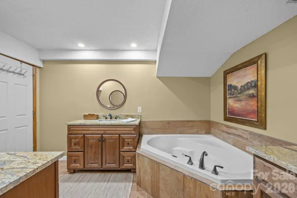 $500,000 | 501 Woodfield Drive, Asheville, NC 28803