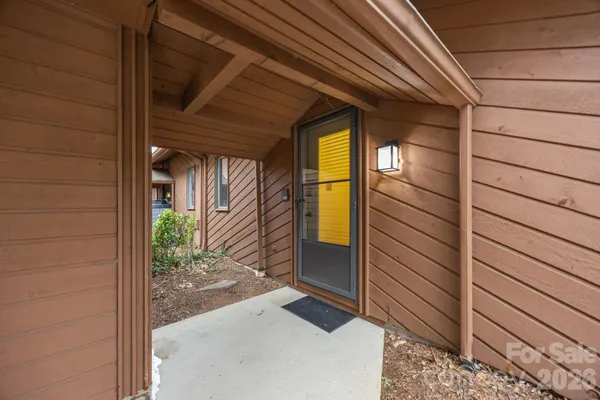 $500,000 | 501 Woodfield Drive, Asheville, NC 28803