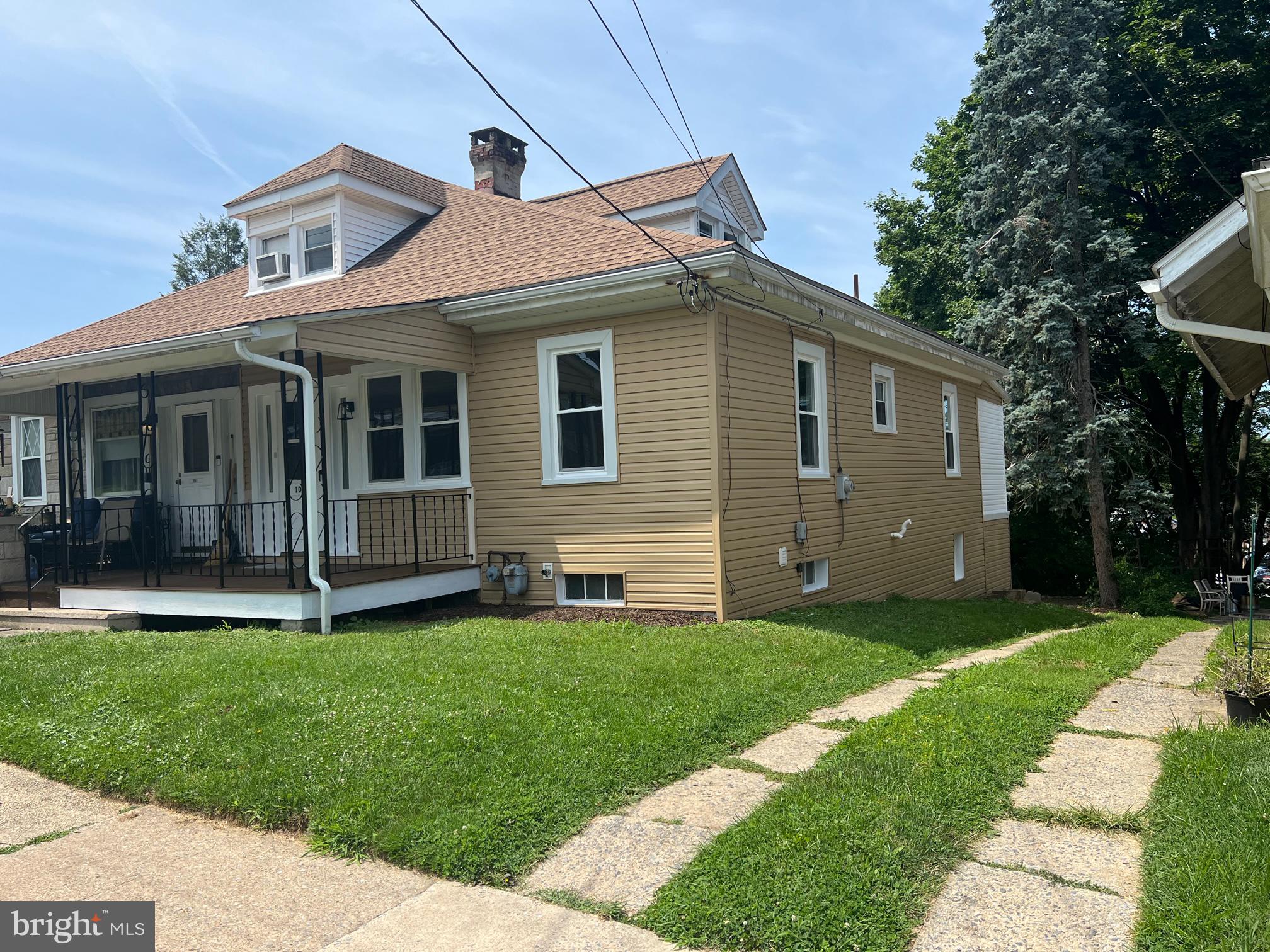 1045 Broadway Boulevard Reading, PA 19607 - Photo 3 of 24