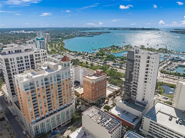 $6,995,000 | 1330 Main Street, Unit PH 9 & 10, Sarasota, FL 34236