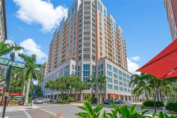 $6,995,000 | 1330 Main Street, Unit PH 9 & 10, Sarasota, FL 34236