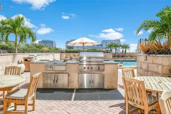 $6,995,000 | 1330 Main Street, Unit PH 9 & 10, Sarasota, FL 34236