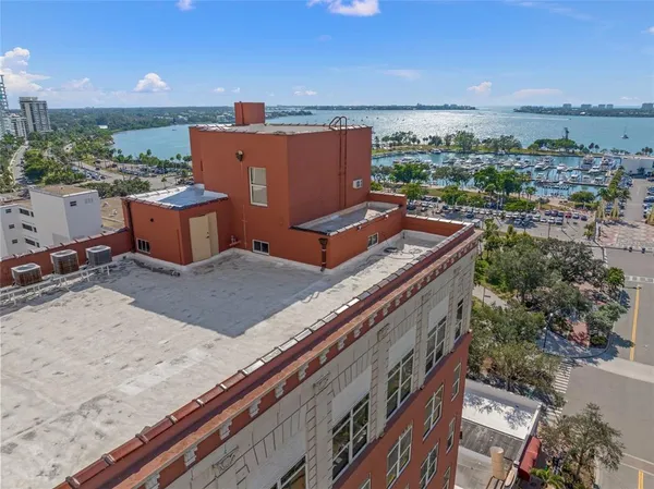 $6,995,000 | 1330 Main Street, Unit PH 9 & 10, Sarasota, FL 34236