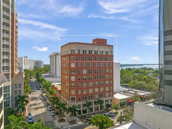 $6,995,000 | 1330 Main Street, Unit PH 9 & 10, Sarasota, FL 34236
