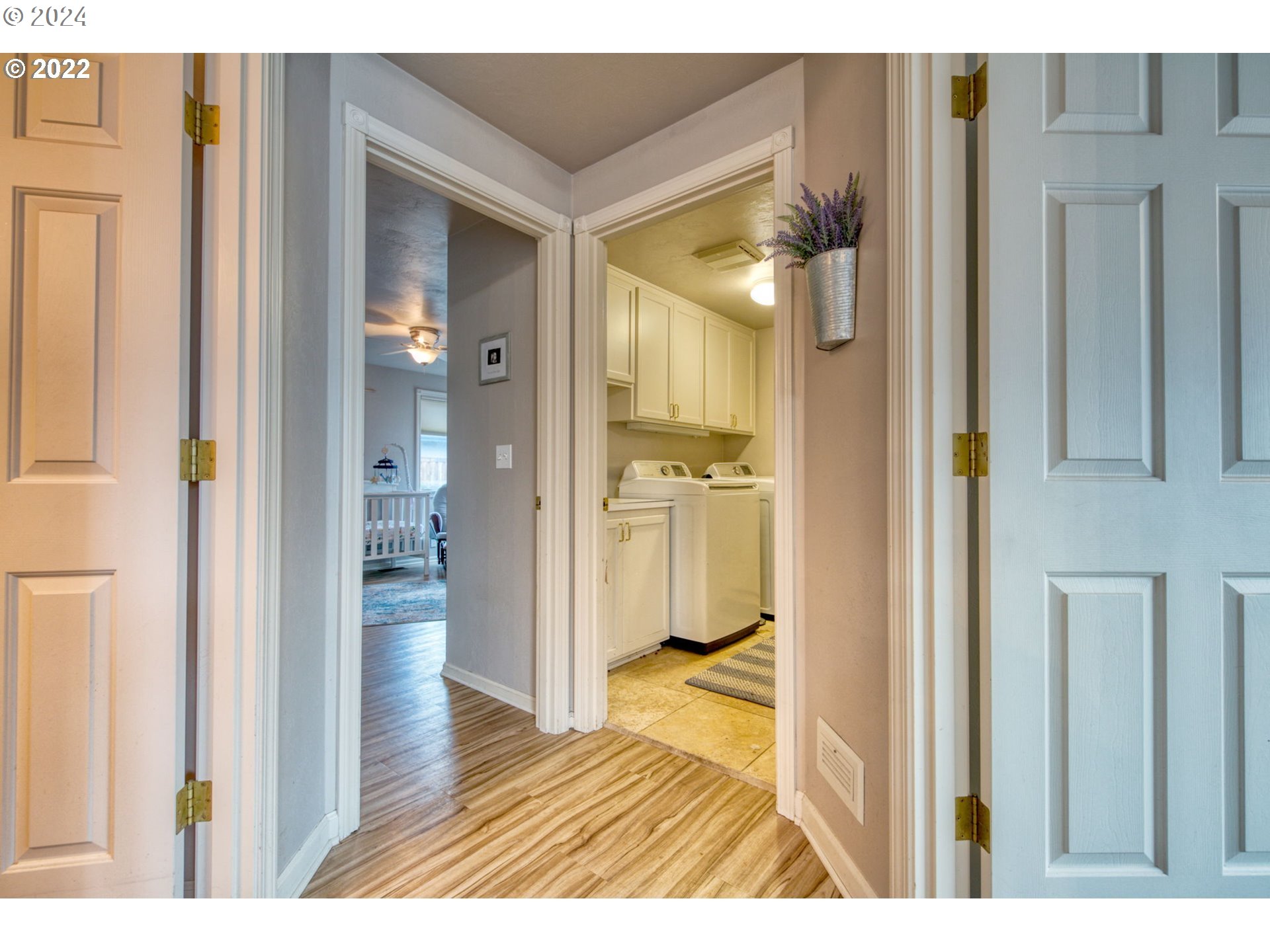 1425 Gilham Road Eugene, OR 97401 - Photo 25 of 30 a bathroom with a glass shower door