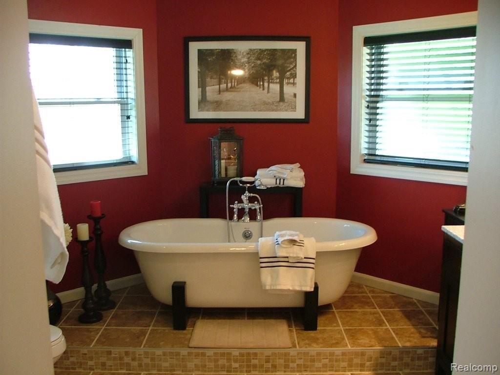 8341 Mack Road Linden, MI 48451 - Photo 14 of 21 Main Floor Master Bath