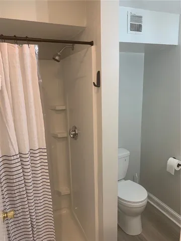 $2,600 | 33 Van Zandt Avenue, Unit 1, Newport, RI 02840