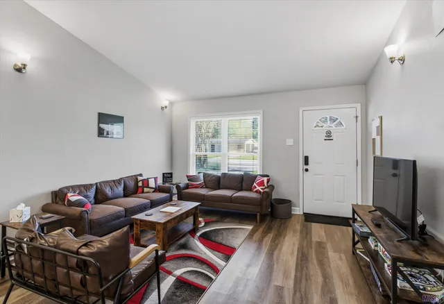 $225,000 | 2261 Carolyn Avenue, Denham Springs, LA 70726