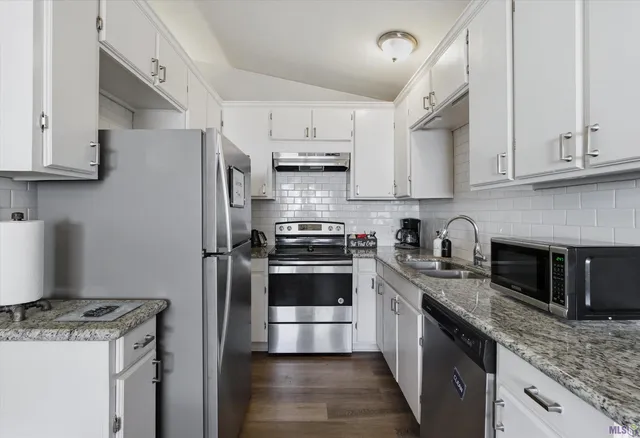 $225,000 | 2261 Carolyn Avenue, Denham Springs, LA 70726