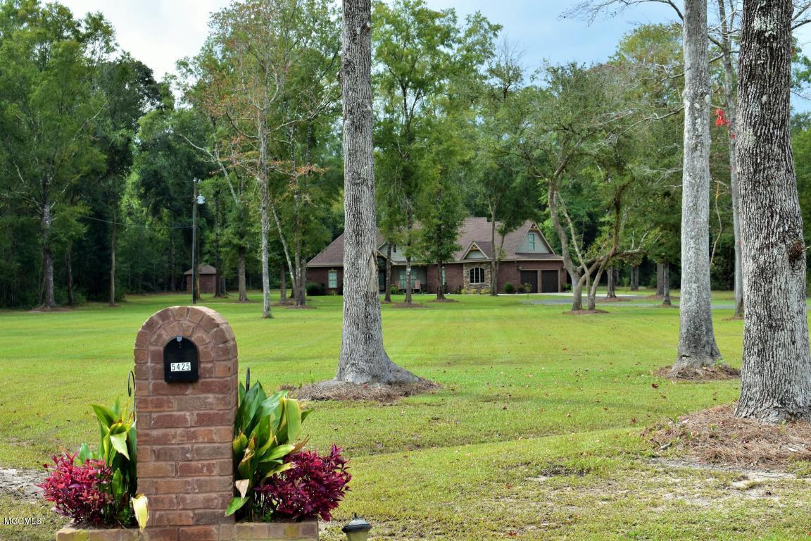 5425 Gavin Hamilton Road Moss Point, MS 39562 - Photo 2 of 33 20170915190253314650000000-o
