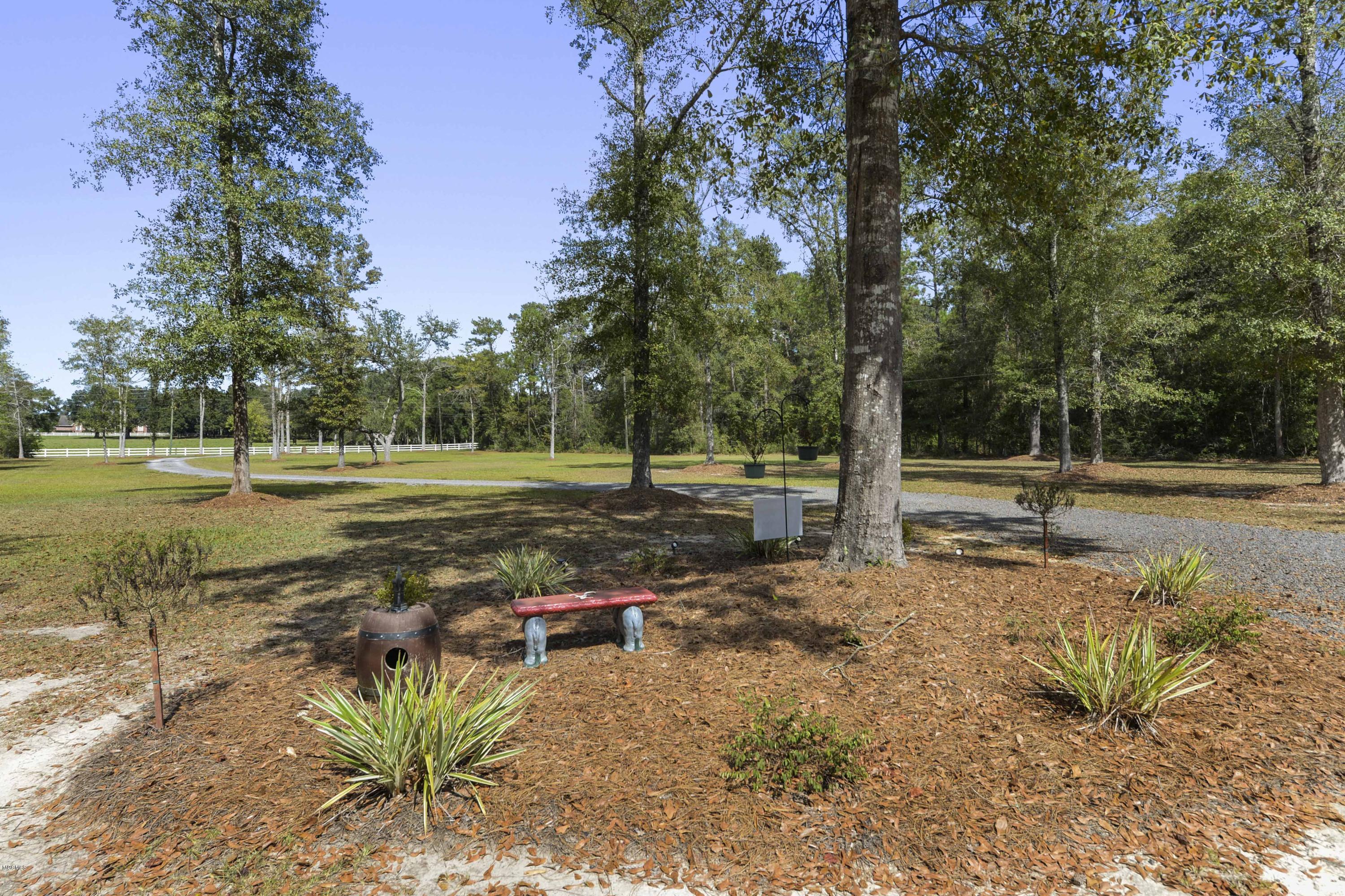 5425 Gavin Hamilton Road Moss Point, MS 39562 - Photo 3 of 33 003