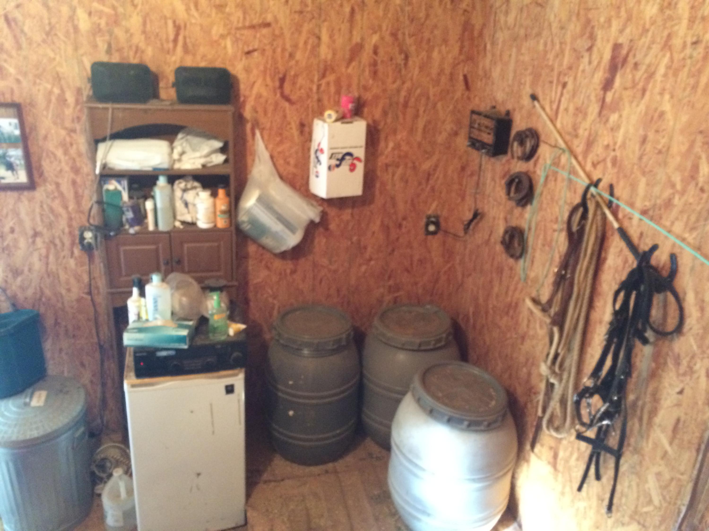 3418 Ralph Phelps Road Louisville, TN 37777 - Photo 25 of 38 Feed room