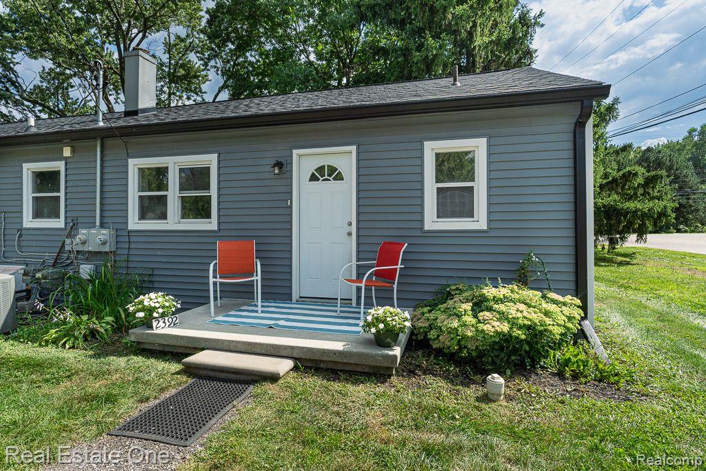 2392 West Auburn Road Rochester, MI 48309 - Photo 1 of 20