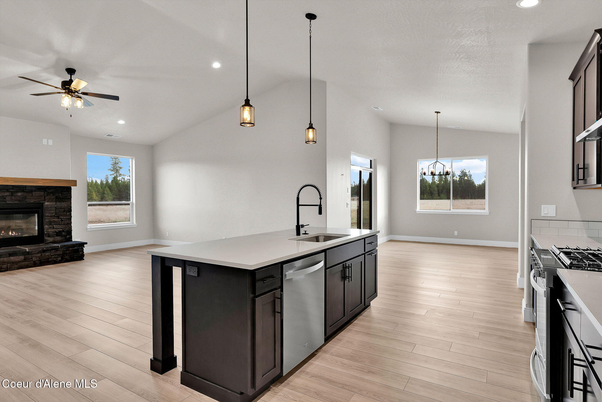 20646 North Bombastic Street Rathdrum, ID 83858 - Photo 17 of 53 Kitchen/Open Concept