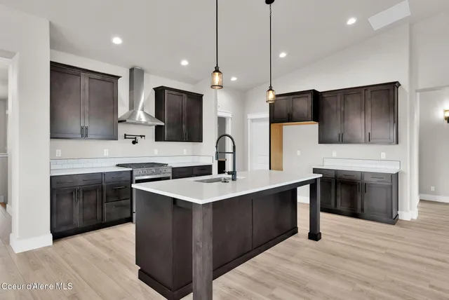 $1,204,208 | 20646 North Bombastic Street, Rathdrum, ID 83858