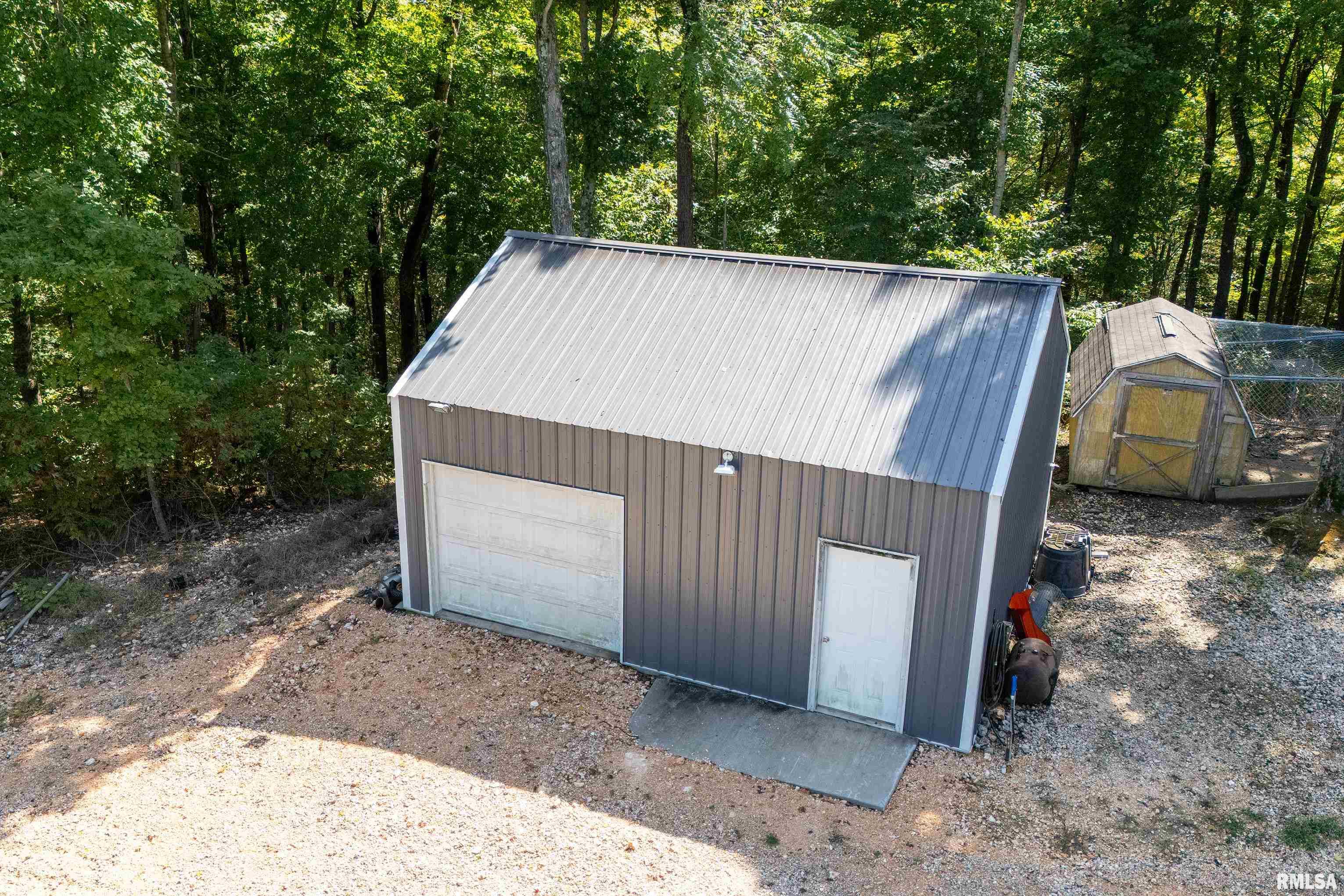 2196 Wilderness Retreat Road Jonesboro, IL 62952 - Photo 9 of 48