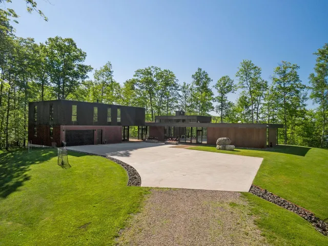 $4,750,000 | 29396 Cherokee Road, Bovey, MN 55709