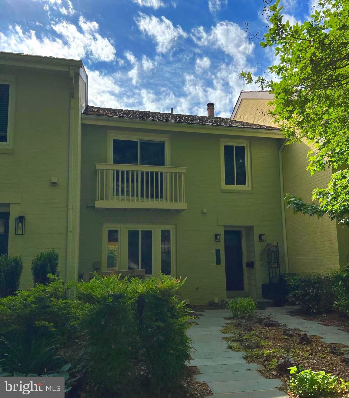 2029 Chadds Ford Drive Reston, VA 20191 - Photo 2 of 55
