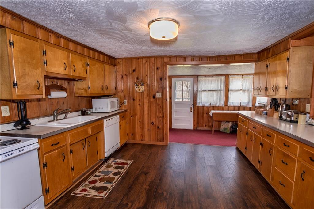 612 Nelson Road Farmington, PA 15437 - Photo 9 of 25 Gallery Image 9