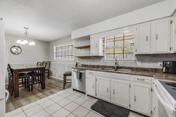 $190,000 | 469 Stillwell Boulevard, Crestview, FL 32539