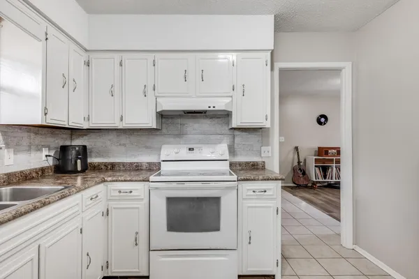 $190,000 | 469 Stillwell Boulevard, Crestview, FL 32539