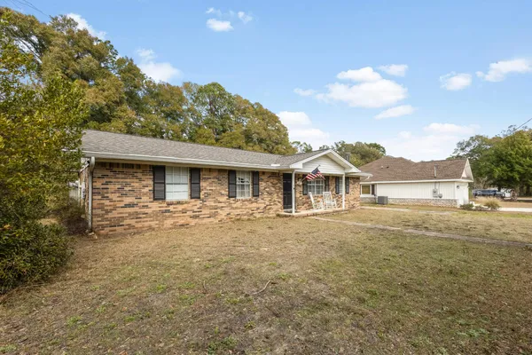 $190,000 | 469 Stillwell Boulevard, Crestview, FL 32539
