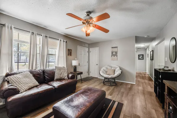 $190,000 | 469 Stillwell Boulevard, Crestview, FL 32539