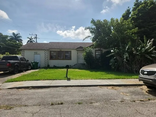 $5,000 | 112 South Elm Avenue, Pahokee, FL 33476