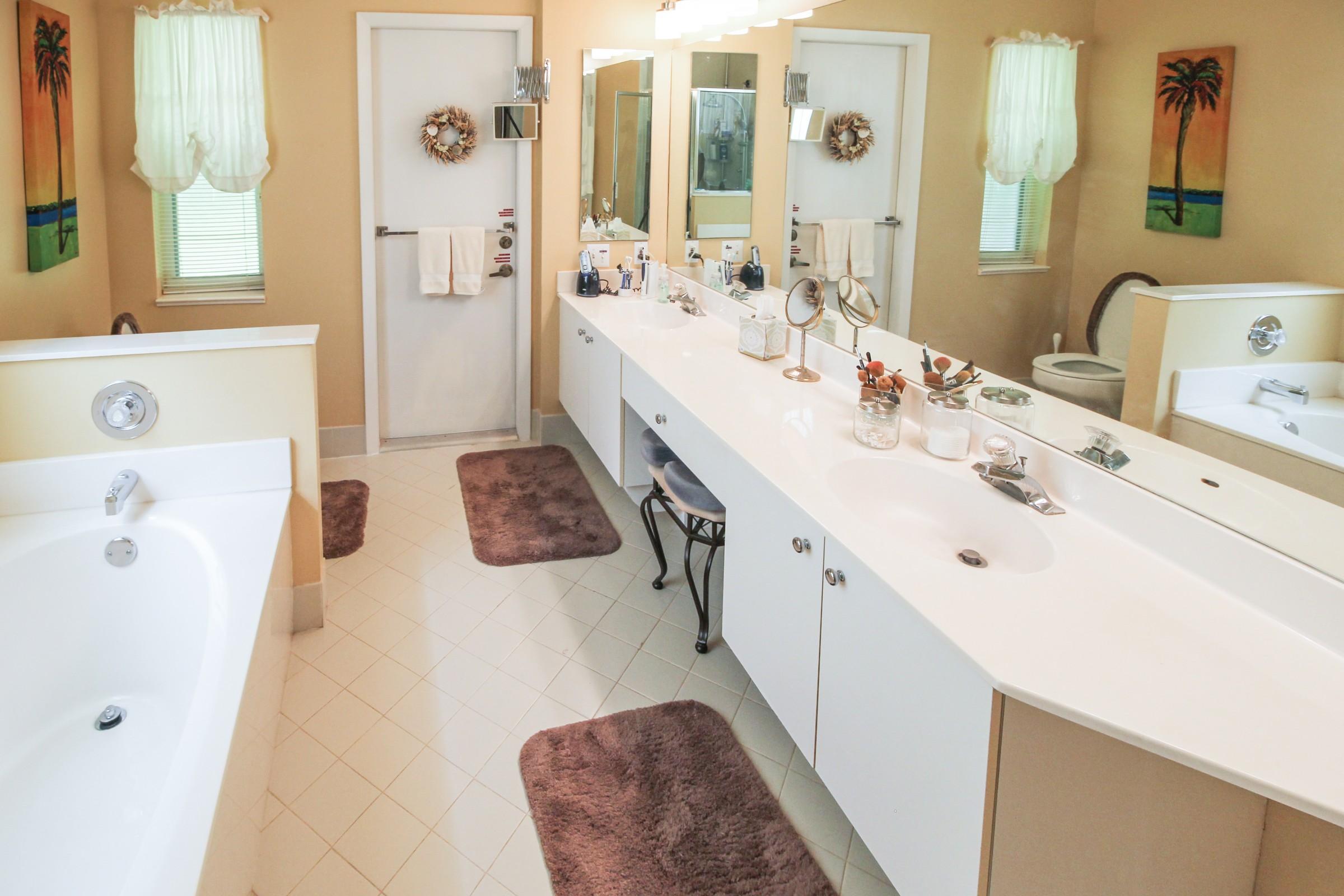 9539 Lake Serena Drive Boca Raton, FL 33496 - Photo 18 of 25 AWGCFP_still_mba2