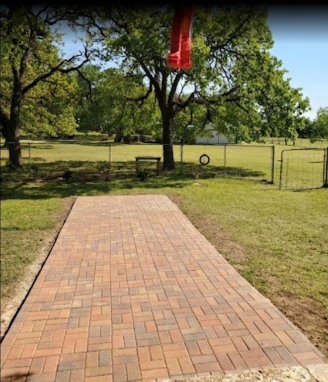 2524 Mockingbird Road Burleson, TX 76028 - Photo 29 of 33