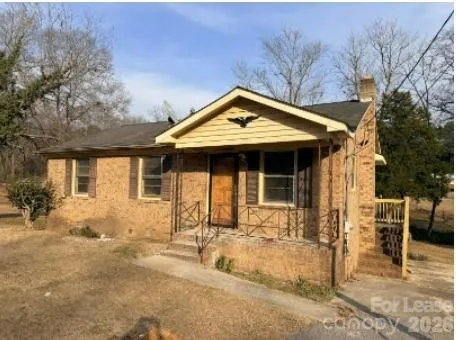 $1,100 | 380 Willow Oak Circle, Lancaster, SC 29720
