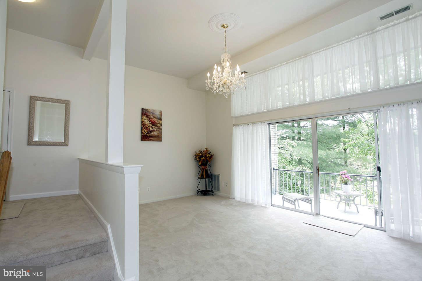 2503 Baltimore Road, Unit 7 Rockville, MD 20853 - Photo 5 of 29 Living Room