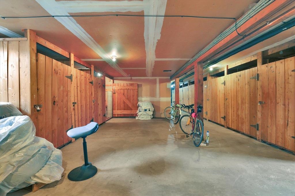250 North Raymond Road, Unit A12 Spokane Valley, WA 99206 - Photo 29 of 34